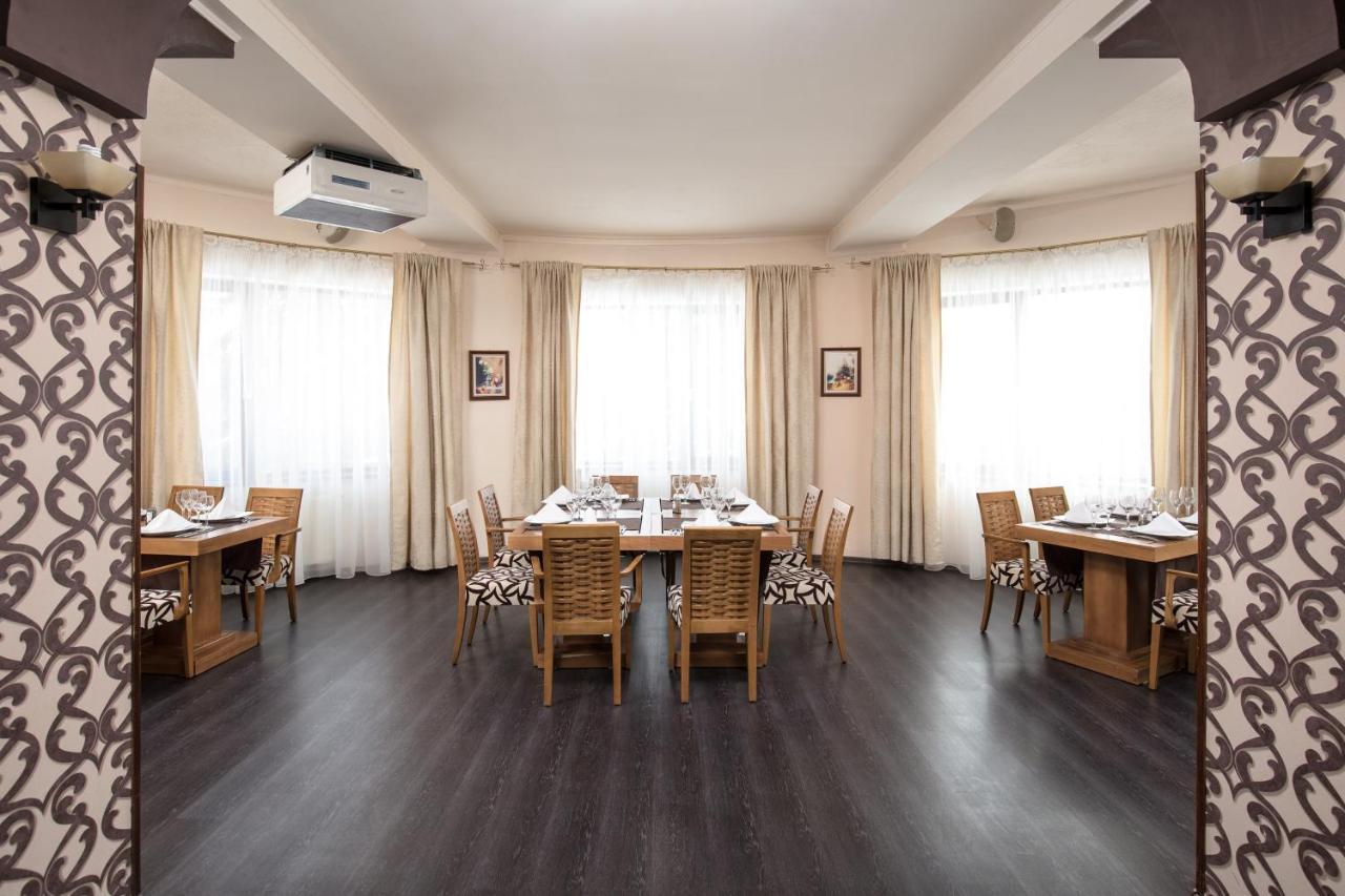 Hotel Rozmarin Predeal Exteriér fotografie